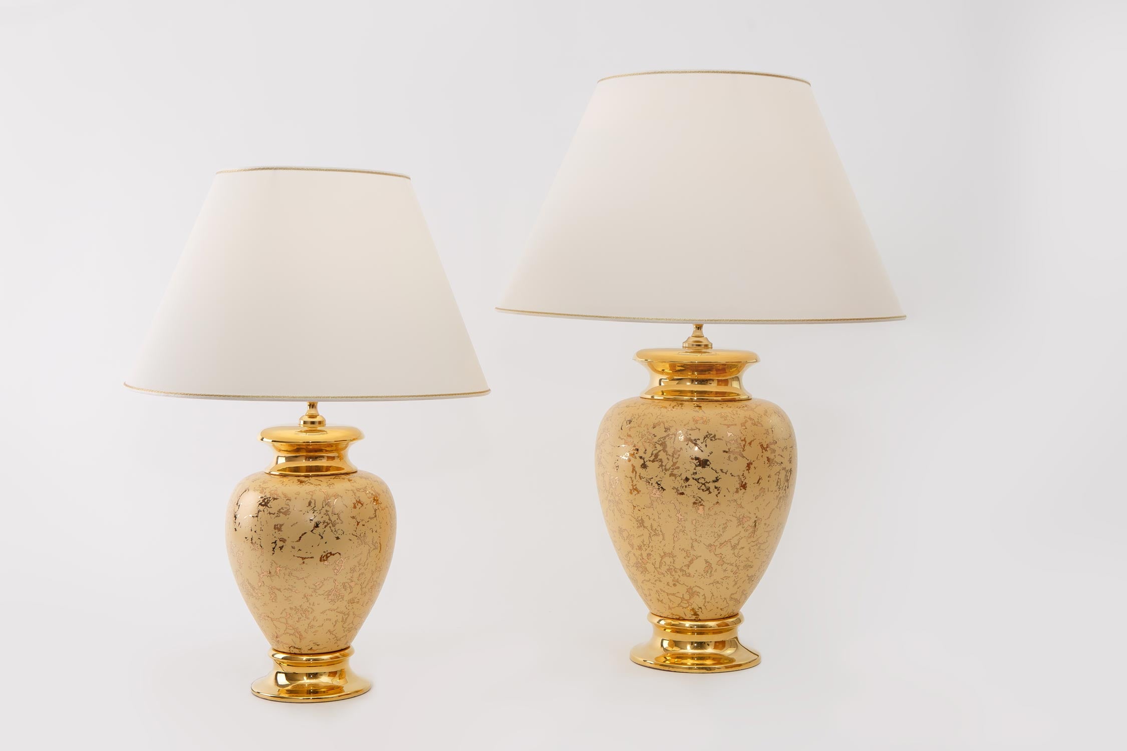 Lunatre Adornamento – handgefertigte Tischlampe aus Italien #shade:beige