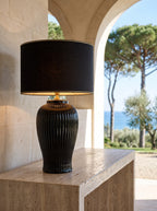 #shade:schwarz #form:trommel